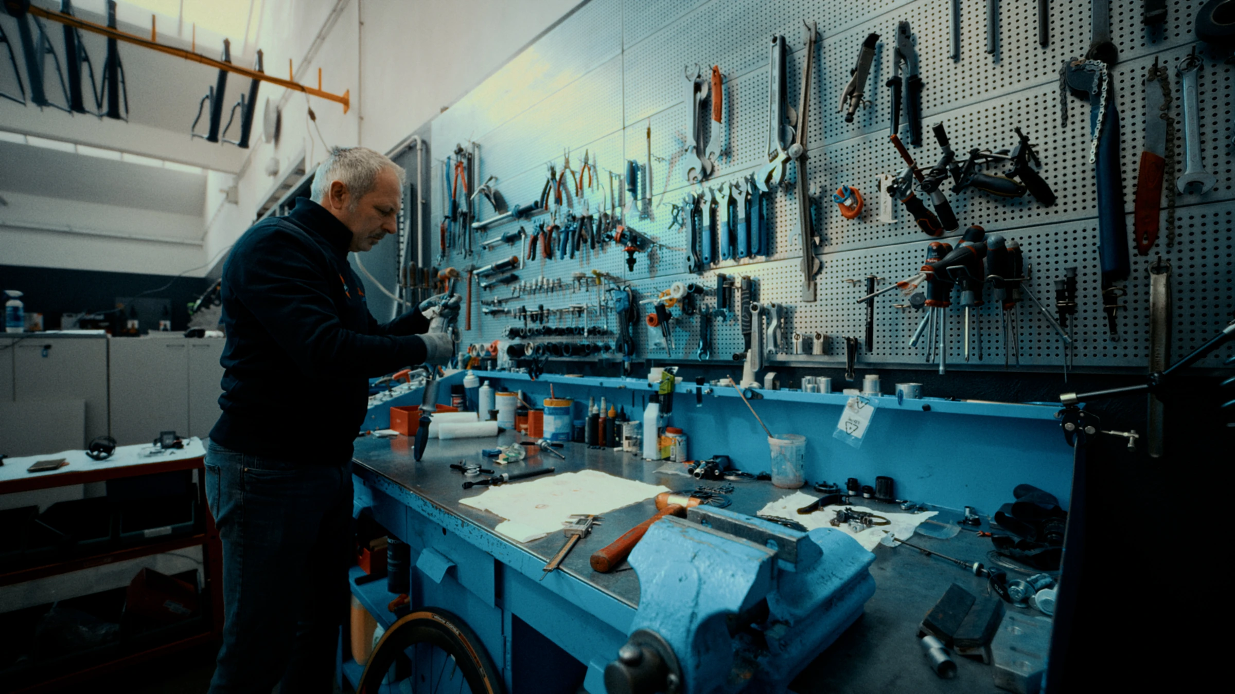 Lavorazione di un componente nel laboratorio Borga