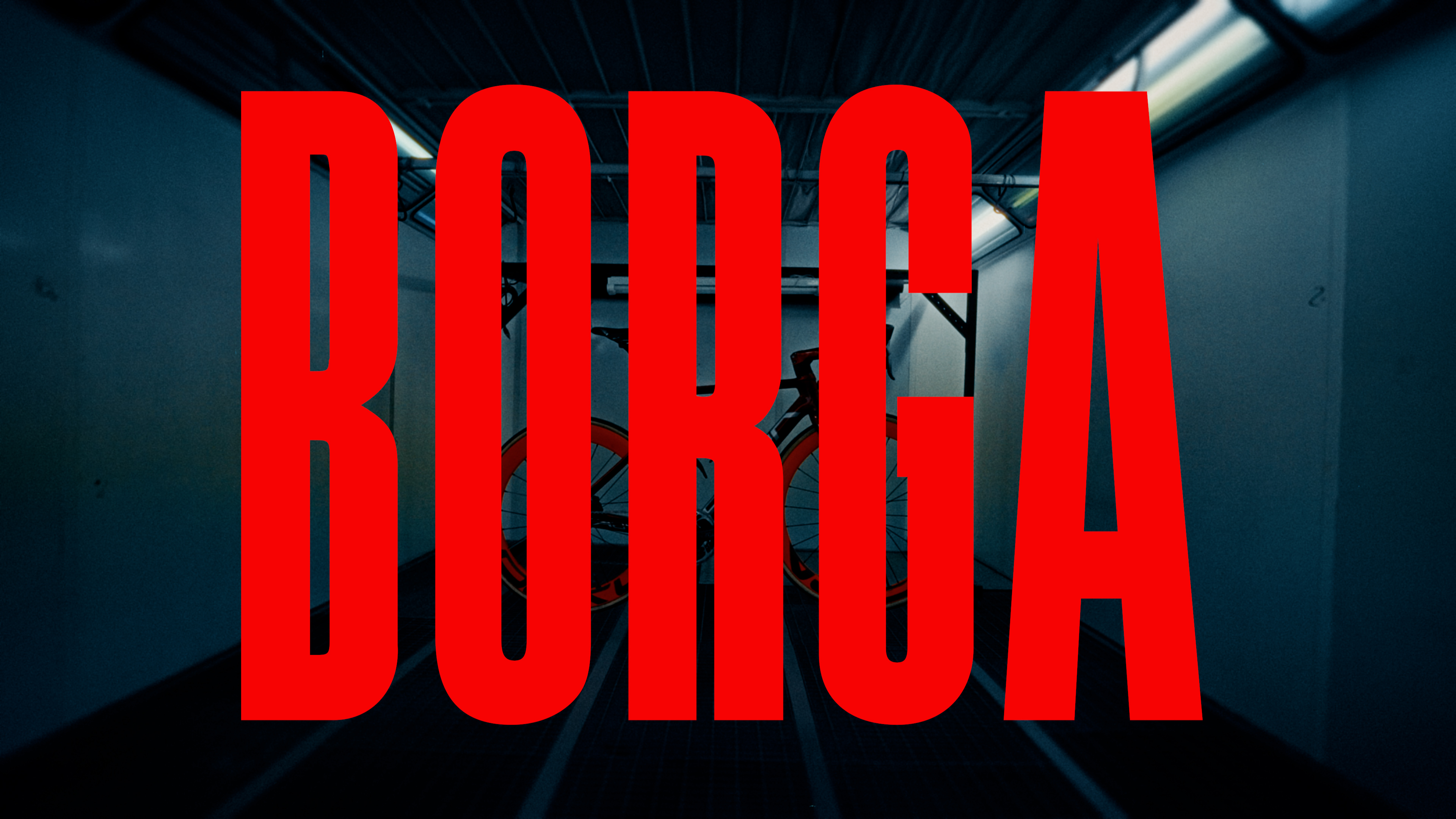 Frame del brand film con grande titolo BORGA rosso